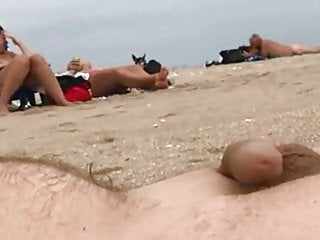 I alone cum to watch imported ladies on a catch beach 02